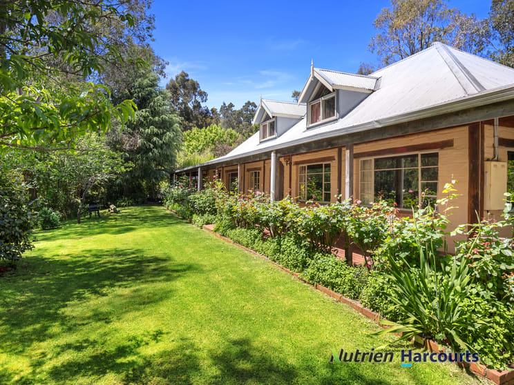 Click to view all images 241 Frog Ponds Road Yea VIC 3717 - Image 2