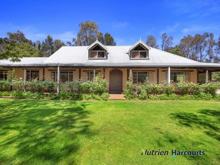 Click to view all images 241 Frog Ponds Road Yea VIC 3717 - Image 3