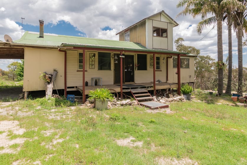Click to view all images 328 Marinis Road Glen Aplin QLD 4381 - Image 2
