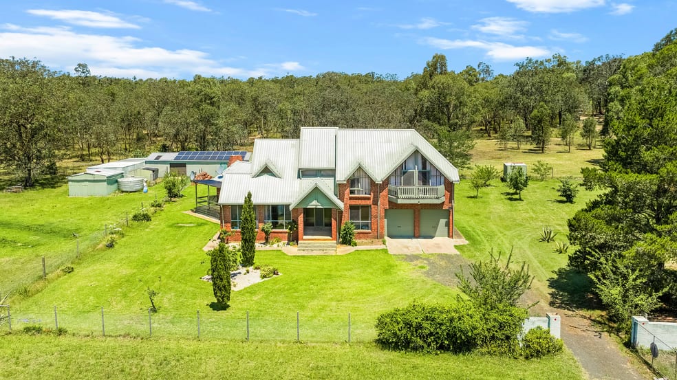 Click to view all images 985 Tinamba Glenmaggie Road Glenmaggie VIC 3858 - Image 2