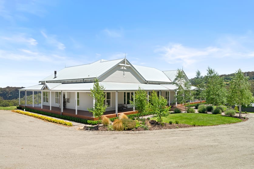 Click to view all images 72 Parker Road Gembrook VIC 3783 - Image 2