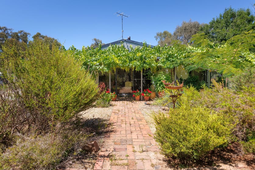 Click to view all images 53 Malabar Road Holbrook NSW 2644 - Image 3