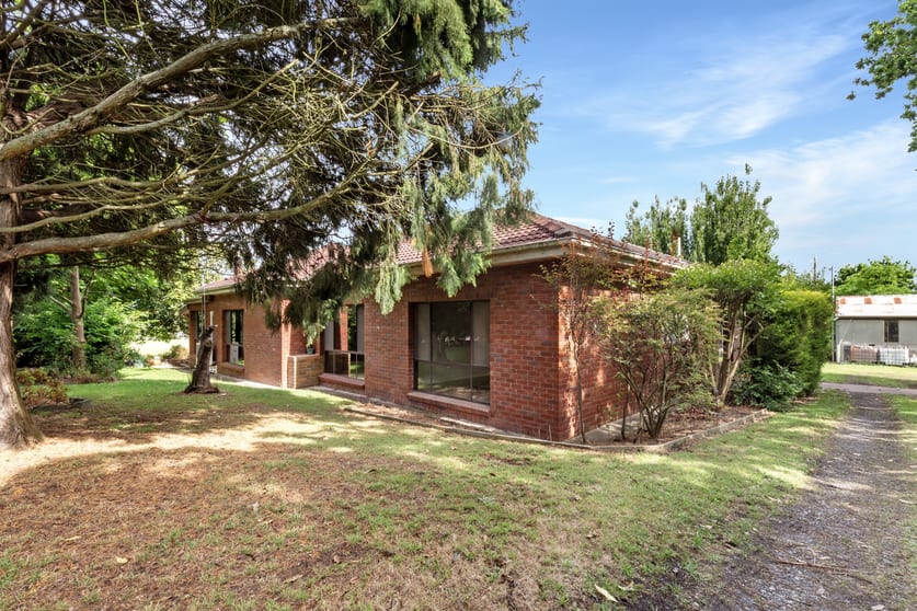 Click to view all images 85 Beecrofts And Hanks Road Meeniyan VIC 3956 - Image 2