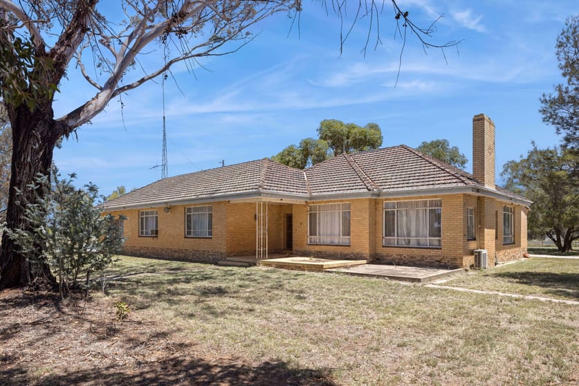 Click to view all images 607 Loddon Valley Highway Durham Ox VIC 3576 - Image 2