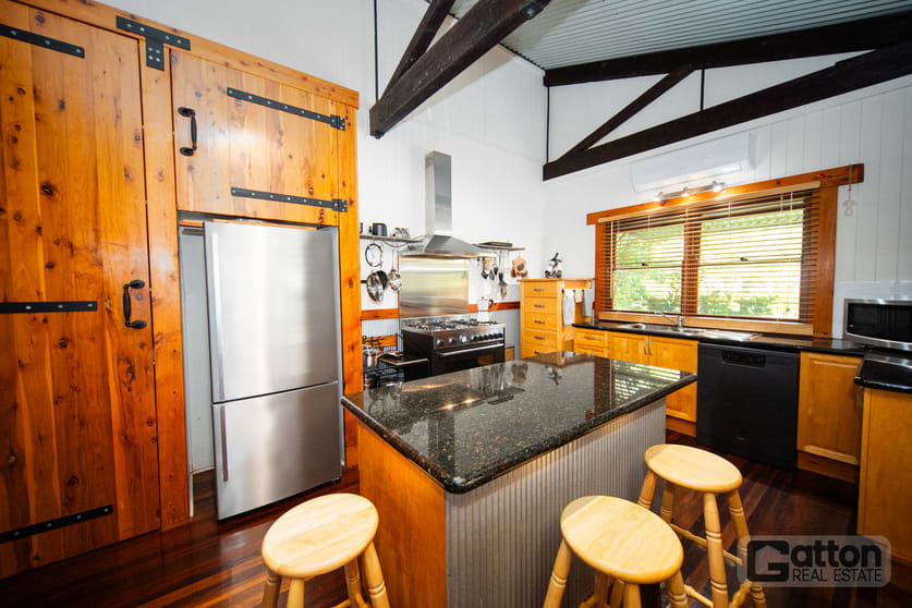 21 Kelly Road Spring Creek QLD 4343 - Image 2