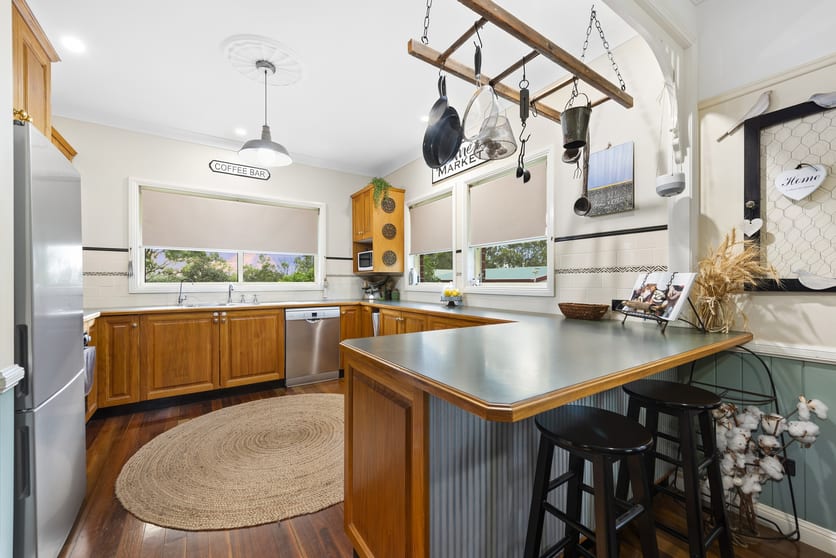 Click to view all images 61 May Road Ellangowan QLD 4361 - Image 3