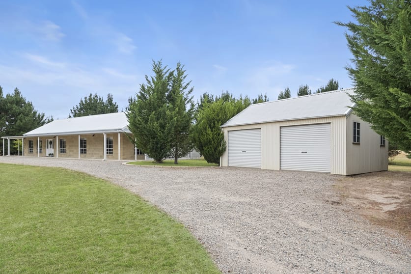 Click to view all images 4 Granger Road Wollogorang NSW 2581 - Image 1