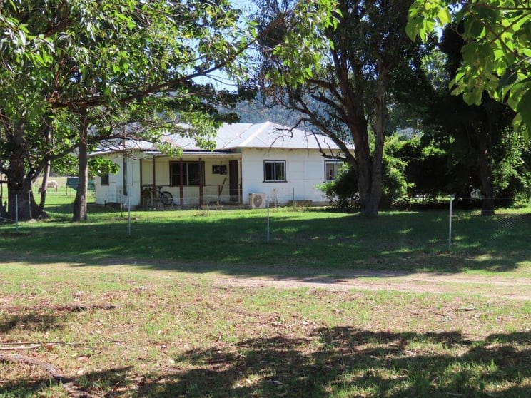 Click to view all images "Glen Bovie" 272 Langens Lane Tamworth NSW 2340 - Image 2