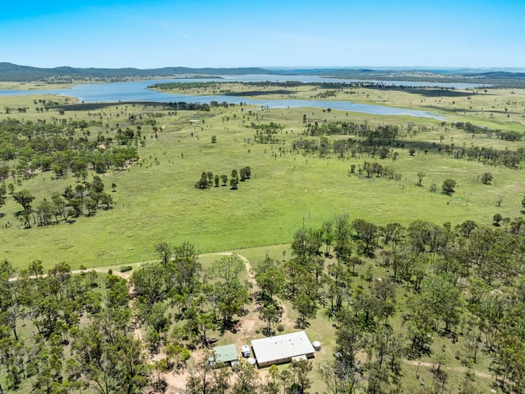 Click to view all images 212 Woodhill Road Leslie Dam QLD 4370 - Image 1