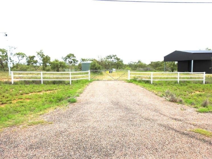 Click to view all images 185 Pats Road Broughton QLD 4820 - Image 1