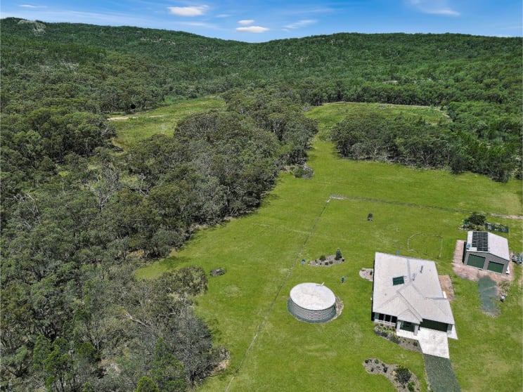 Click to view all images 192 Cascades Lane Greenlands QLD 4380 - Image 3
