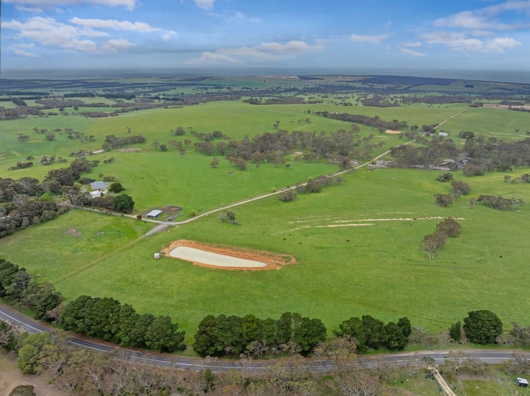 Click to view all images 3432 Range Road Waitpinga SA 5211 - Image 2