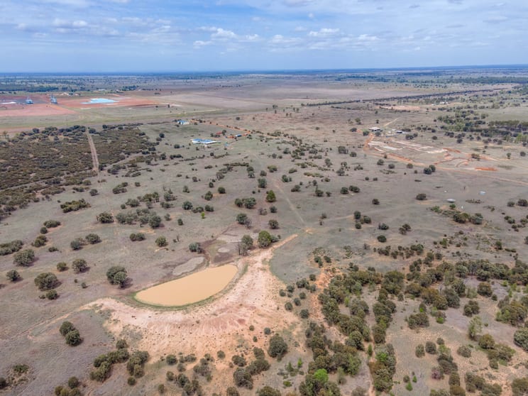 Click to view all images 24542 Capricorn Highway Comet QLD 4702 - Image 2