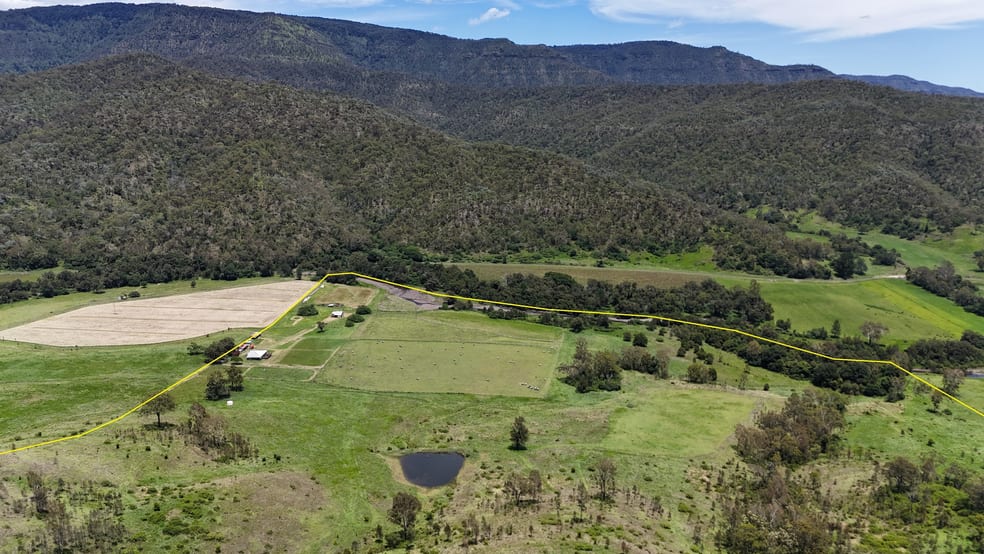 Click to view all images 305 Mulgowie Rd Townson QLD 4341 - Image 2