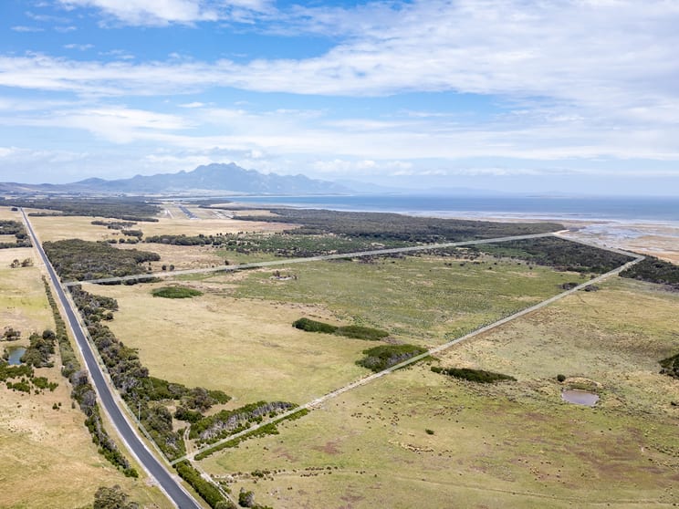 Click to view all images PID 3118936 Palana Road Whitemark TAS 7255 - Image 1