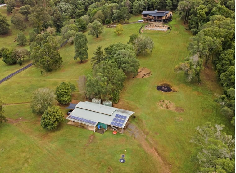 Click to view all images 53 Piggotts Road Guanaba QLD 4210 - Image 2