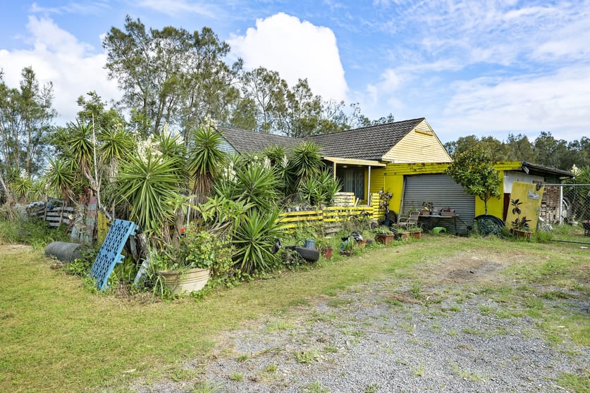 Click to view all images 2885 Nelson Bay Road Salt Ash NSW 2318 - Image 2