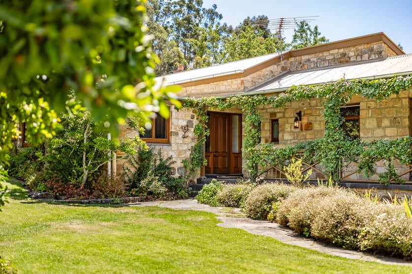 Click to view all images 559 Longwood Road Longwood SA 5153 - Image 1