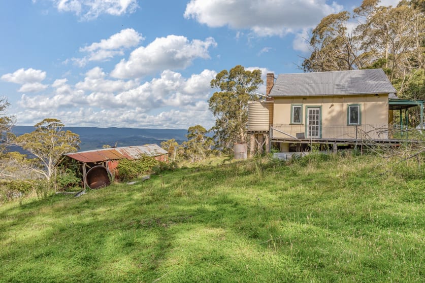 Click to view all images 1941 Jenolan Caves Road Hampton NSW 2790 - Image 2
