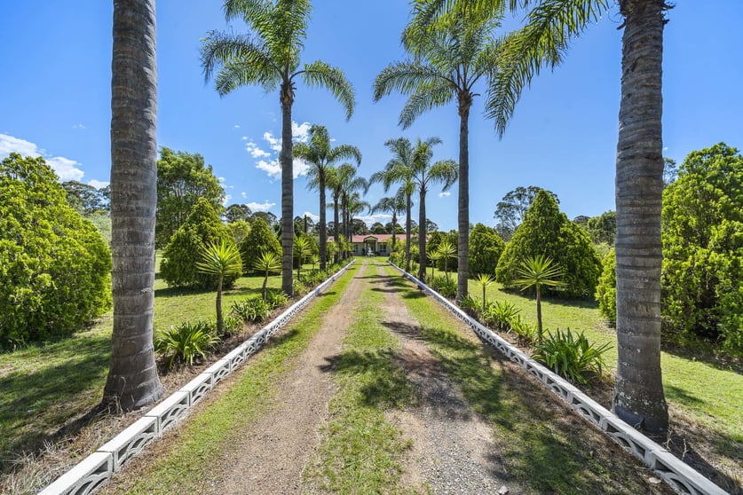Click to view all images 145 Crumpton Drive Blackbutt North QLD 4314 - Image 2