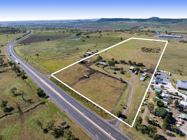 Click to view all images 10840 Warrego Highway Charlton QLD 4350 - Image 3