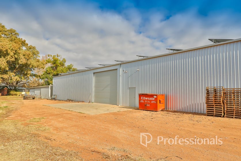 Click to view all images 248 Sunnycliffs Crescent Red Cliffs VIC 3496 - Image 3