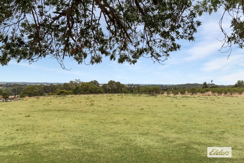 Click to view all images 1788 Heathcote-Redesdale Road Mia Mia VIC 3444 - Image 2