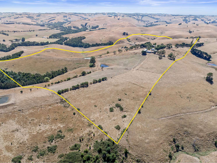 Click to view all images 210 Hairs Road Moyarra VIC 3951 - Image 2