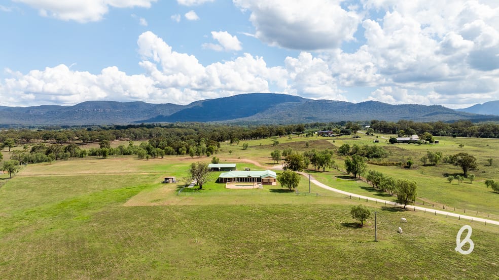 Click to view all images 2487 Jerrys Plains Road Singleton NSW 2330 - Image 2