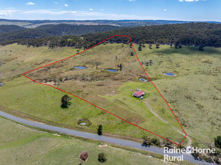 Click to view all images 172 Rhyanna Road Middle Arm NSW 2580 - Image 1