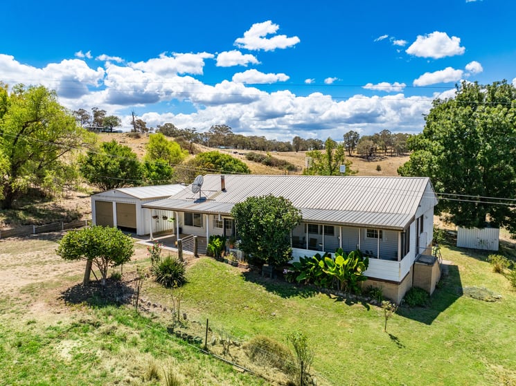 Click to view all images 624 Clements Road Woodstock NSW 2793 - Image 1