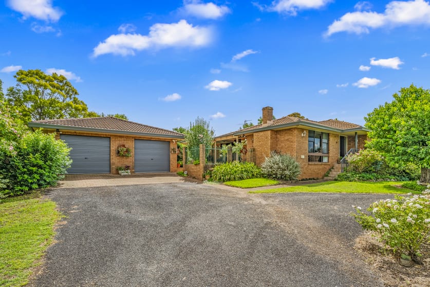 Click to view all images 735 Glendonbrook Road Glendon Brook NSW 2330 - Image 3