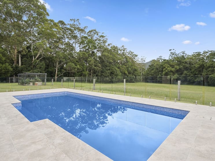 Click to view all images 130 Gleniffer Road Bonville NSW 2450 - Image 2