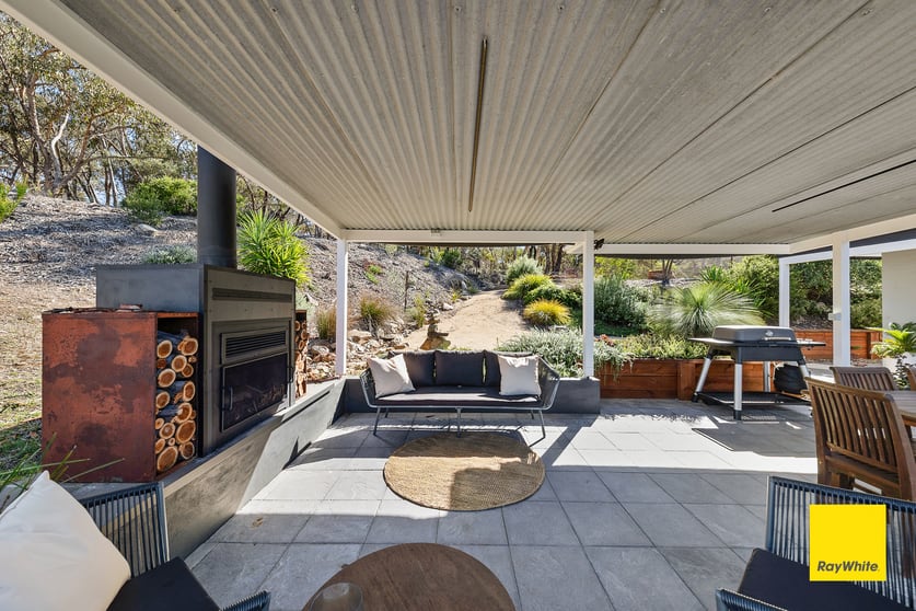 Click to view all images 670 Macs Reef Road Bywong NSW 2621 - Image 2