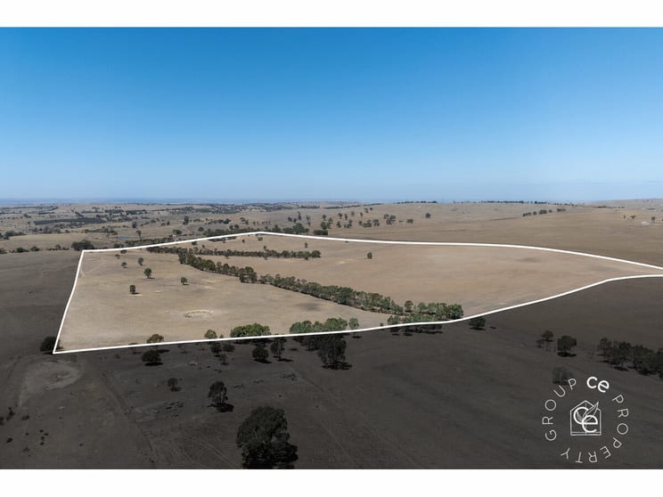 Click to view all images 100 Royals Road Mount Pleasant SA 5235 - Image 3