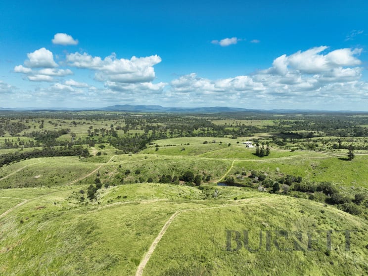 Click to view all images 159 Kirks Road Booyal QLD 4671 - Image 1