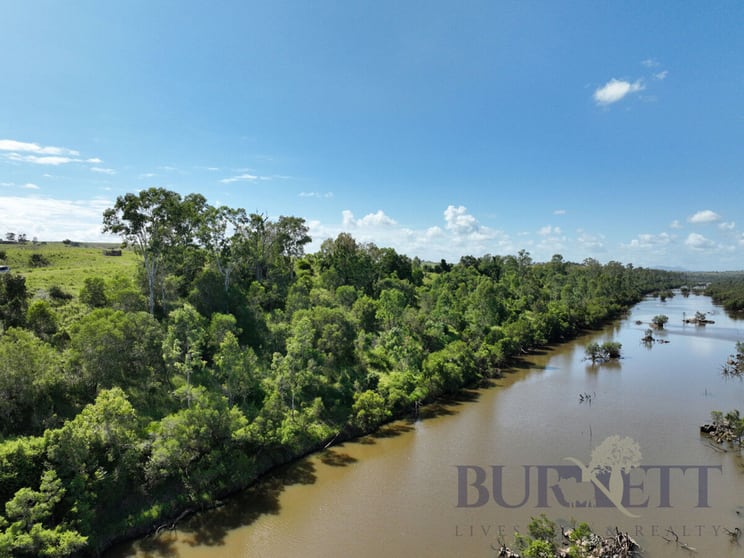 Click to view all images 159 Kirks Road Booyal QLD 4671 - Image 2