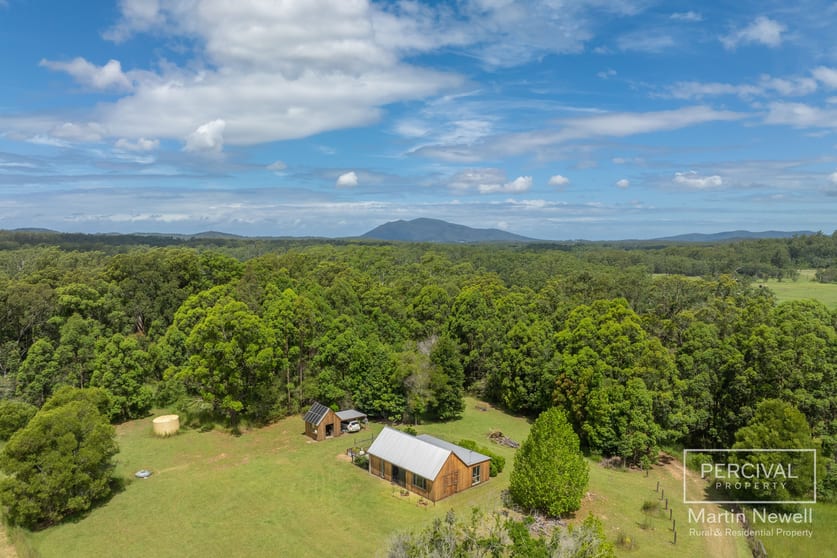 Click to view all images 184 Old School Road Herons Creek NSW 2439 - Image 2
