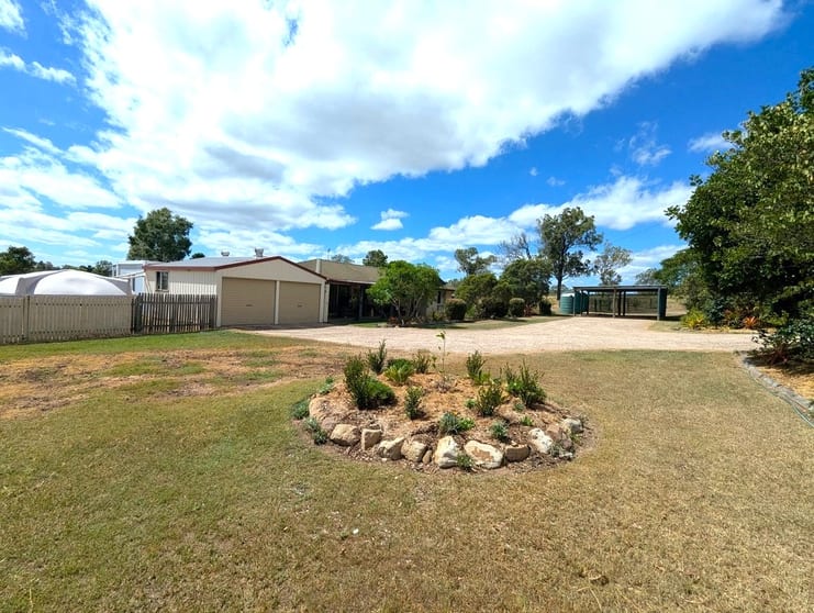 Click to view all images 221 Flagstone Creek Road Carpendale QLD 4344 - Image 1