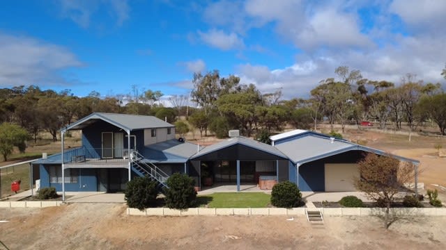 Click to view all images 2130 Top Beverley Road York WA 6302 - Image 1
