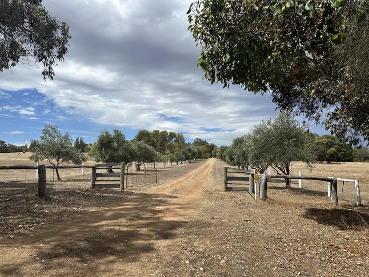 Click to view all images 30803 Albany Highway Mount Barker WA 6324 - Image 1