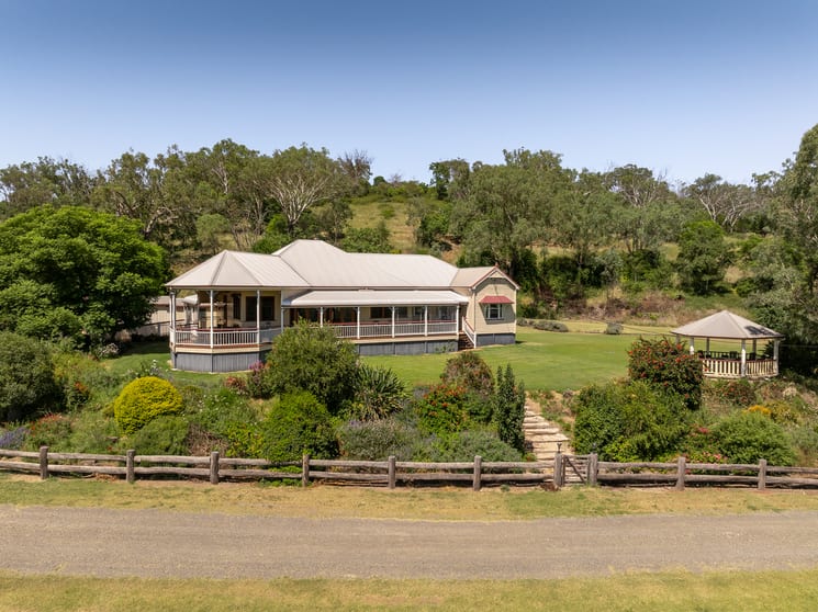 "Hi-View" 299 Hudson Road Felton QLD 4358 - Image 3