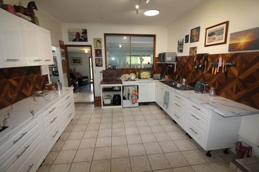 Click to view all images 4257 Lowmead Road Berajondo QLD 4674 - Image 3