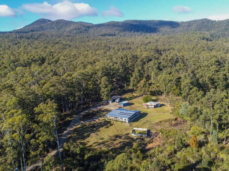 Click to view all images 150 Mountain Road Lilydale TAS 7268 - Image 1
