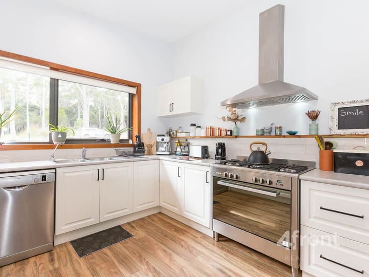 Click to view all images 150 Mountain Road Lilydale TAS 7268 - Image 3