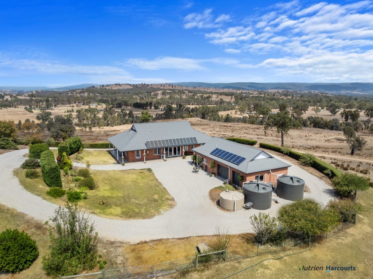 Click to view all images 150 Gordon Street Alexandra VIC 3714 - Image 2