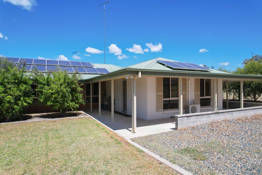 Click to view all images 357 Calleen Lane West Wyalong NSW 2671 - Image 2