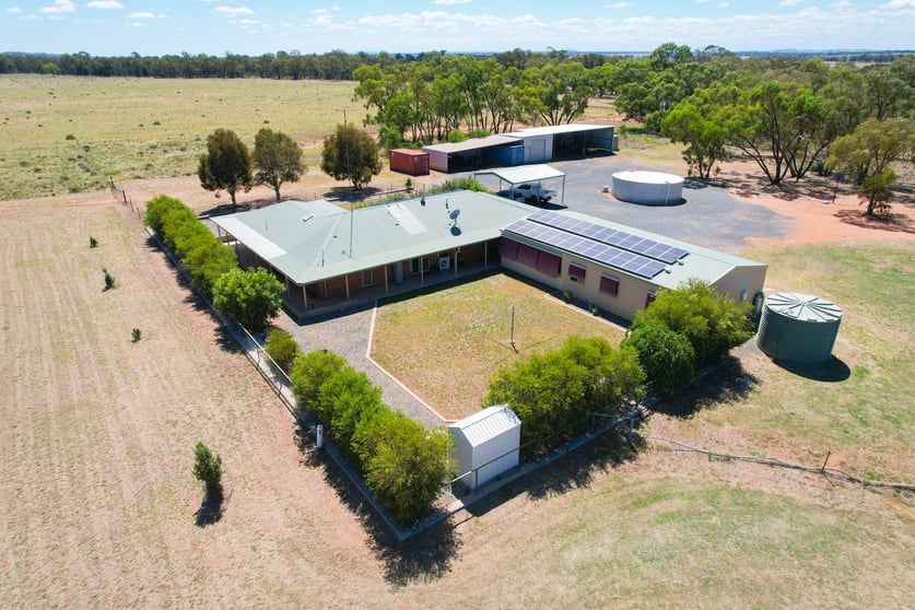 Click to view all images 357 Calleen Lane West Wyalong NSW 2671 - Image 3