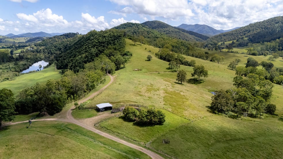 Click to view all images 382 Norwood Lane Mount George NSW 2424 - Image 2
