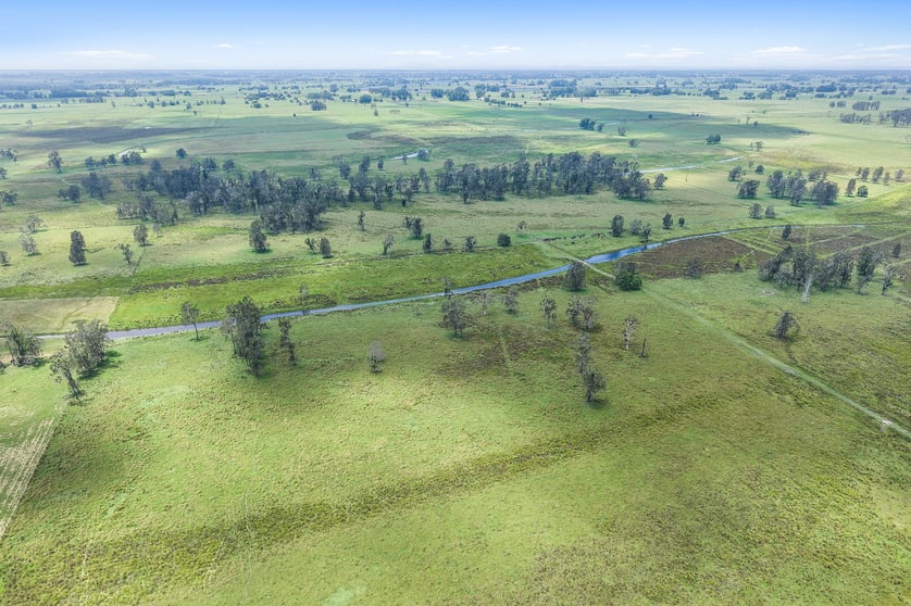 Click to view all images 83 Sutherlands Lane Bellimbopinni NSW 2440 - Image 3